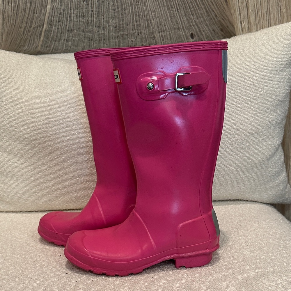 Hunter Fuchsia Rain Boots